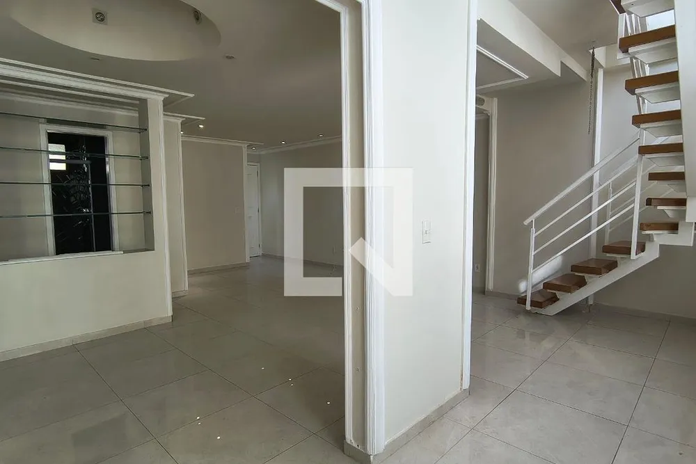 Cobertura, 3 quartos, 220 m² - Foto 4