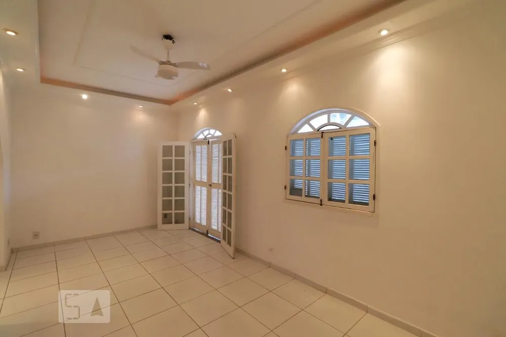 Casa, 3 quartos, 480 m² - Foto 1