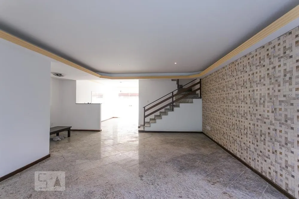 Casa, 4 quartos, 240 m² - Foto 2