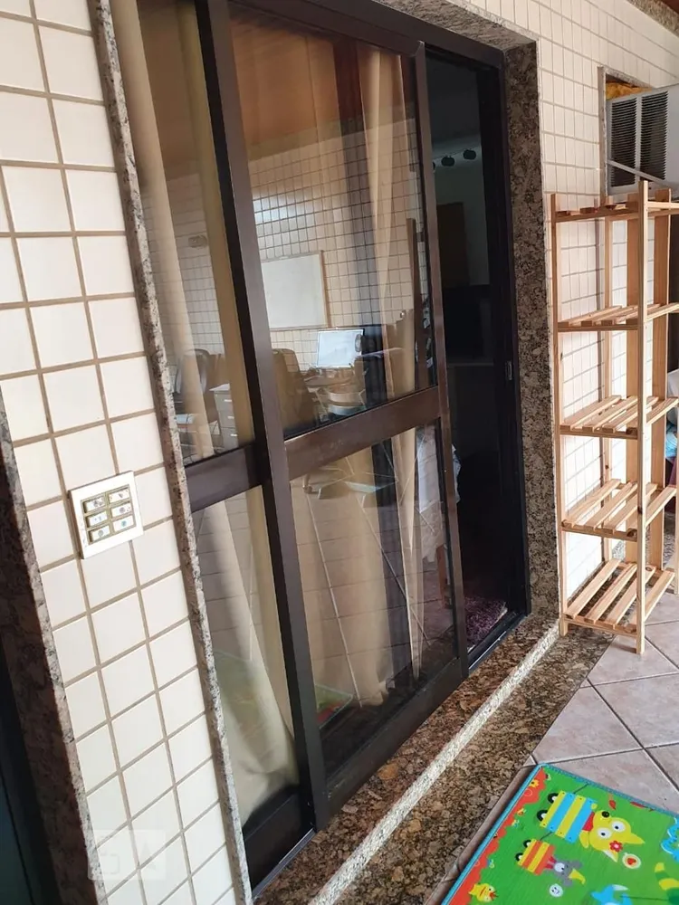 Apartamento, 3 quartos, 220 m² - Foto 2