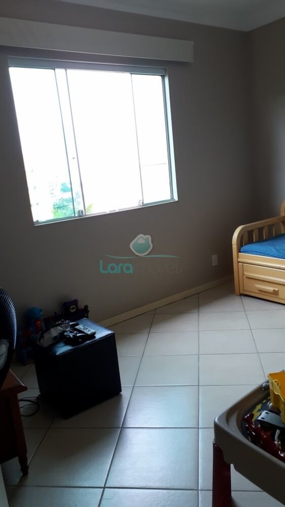 Casa à venda com 4 quartos, 300m² - Foto 13