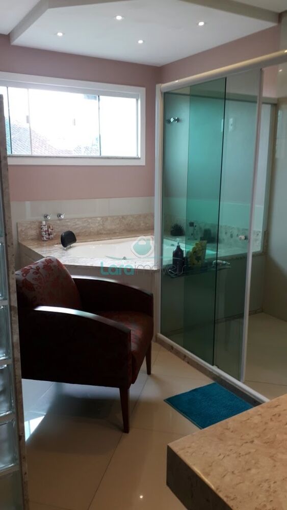 Casa à venda com 4 quartos, 300m² - Foto 10