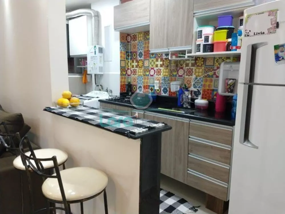 Apartamento à venda com 2 quartos, 50m² - Foto 2