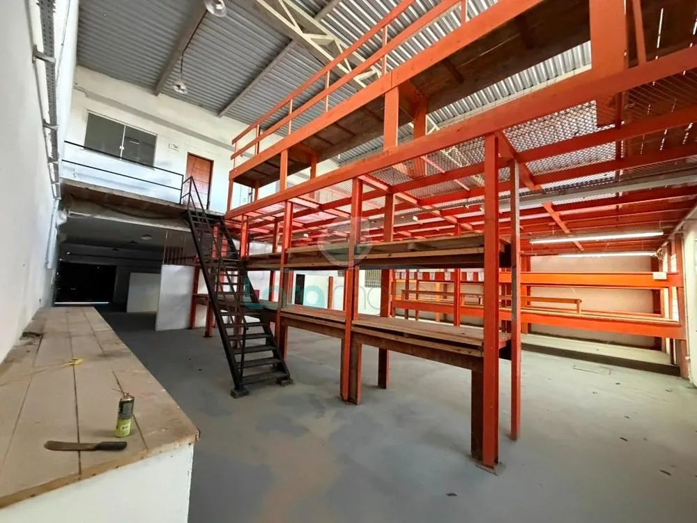 Depósito-Galpão, 1200 m² - Foto 1