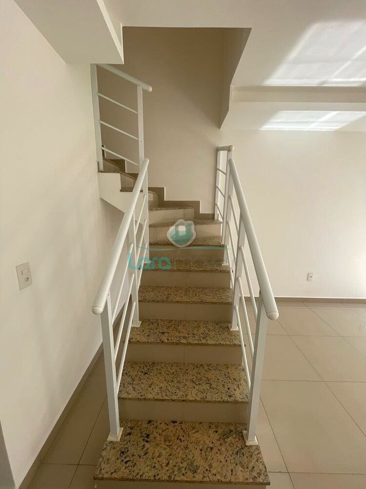 Casa à venda com 3 quartos, 110m² - Foto 12