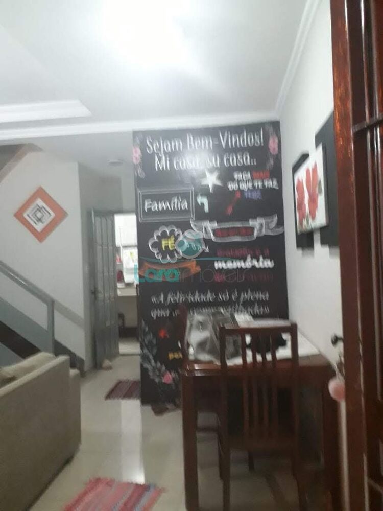 Casa, 3 quartos, 141 m² - Foto 2