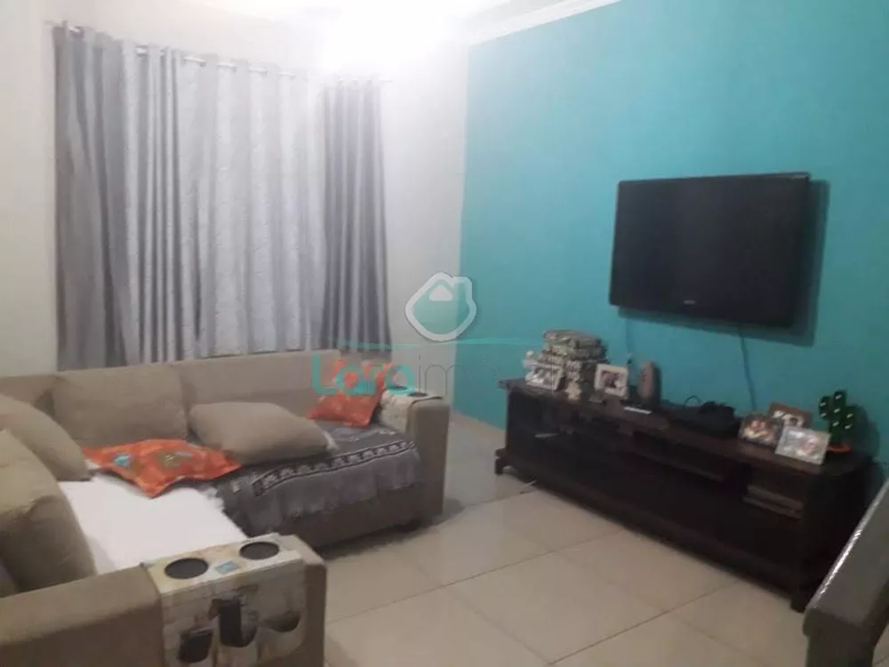 Casa, 3 quartos, 141 m² - Foto 1