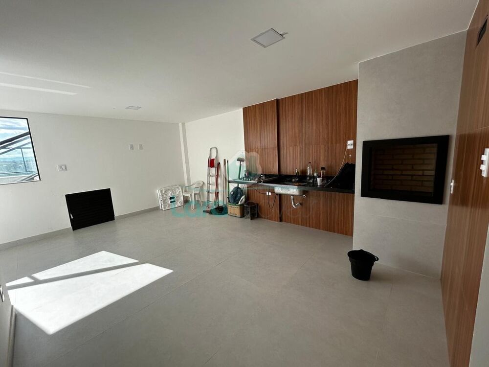 Apartamento à venda com 3 quartos, 142m² - Foto 4