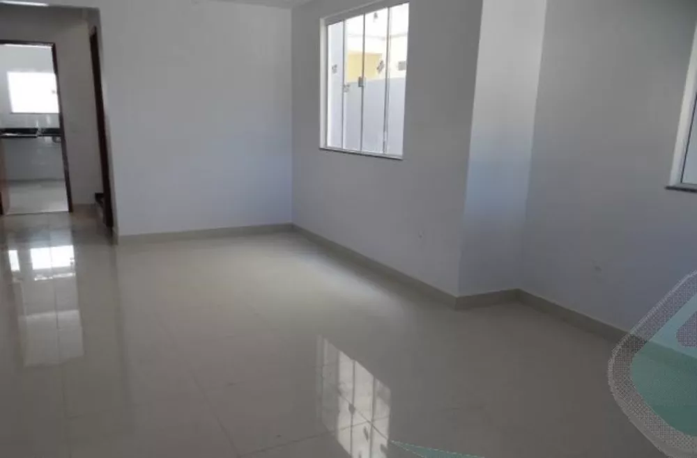 Casa de Condomínio à venda com 3 quartos, 170m² - Foto 2