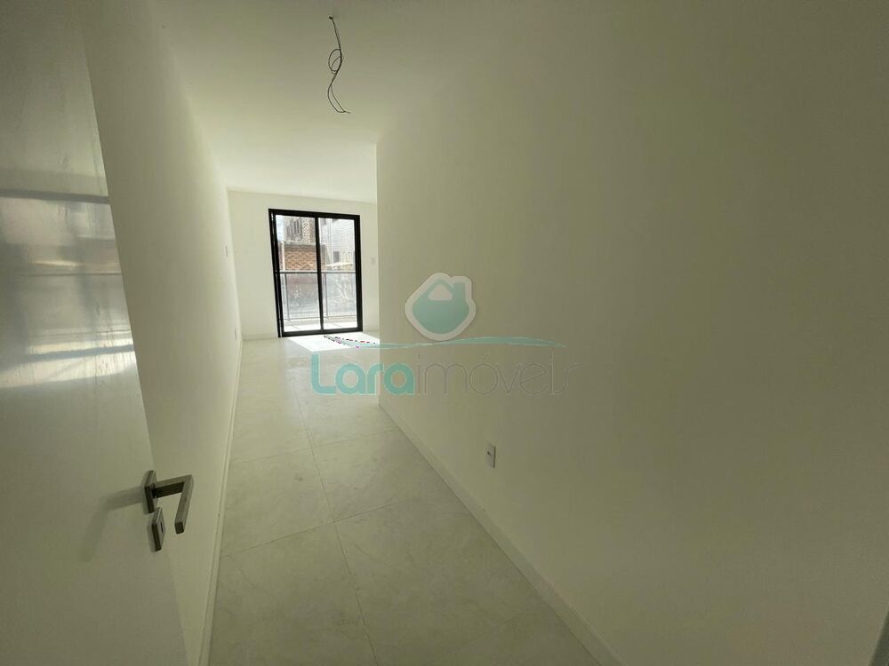 Apartamento à venda com 3 quartos, 142m² - Foto 12