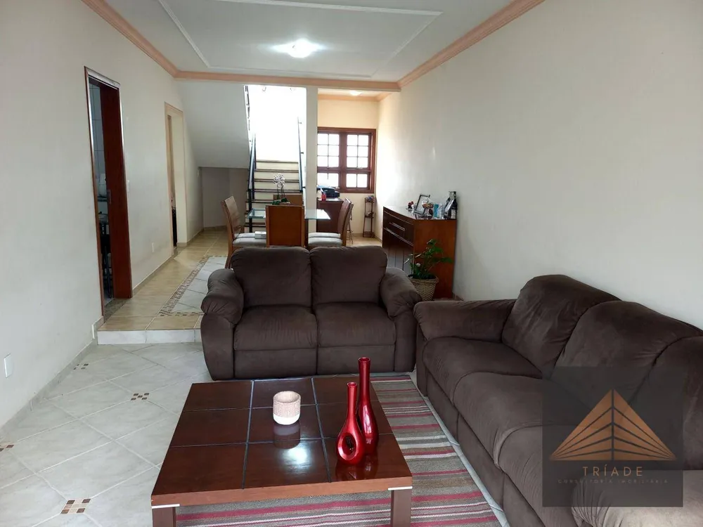 Casa, 3 quartos, 244 m² - Foto 4