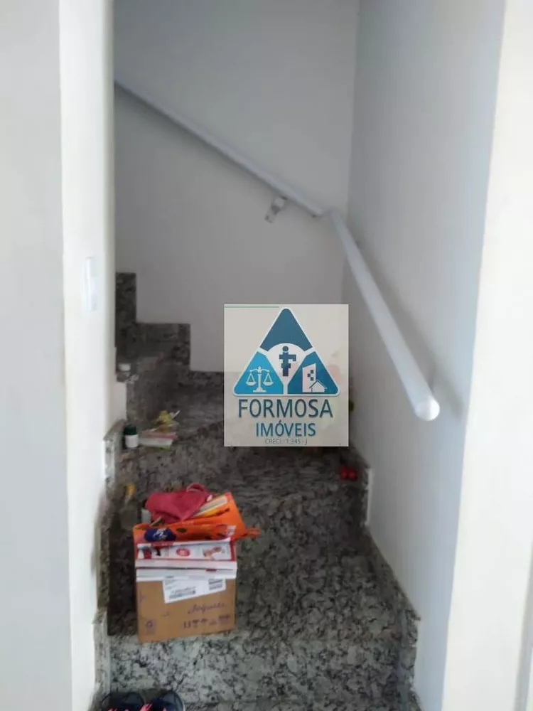 Casa à venda com 3 quartos, 2m² - Foto 4