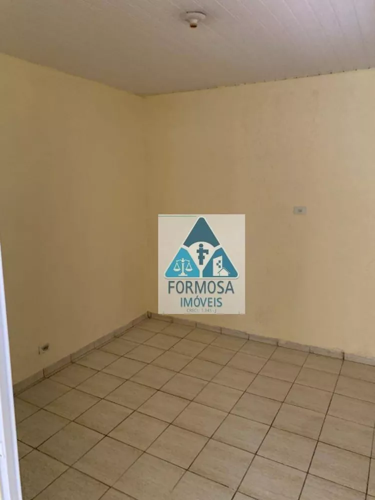 Casa para alugar com 1 quarto, 1m² - Foto 4