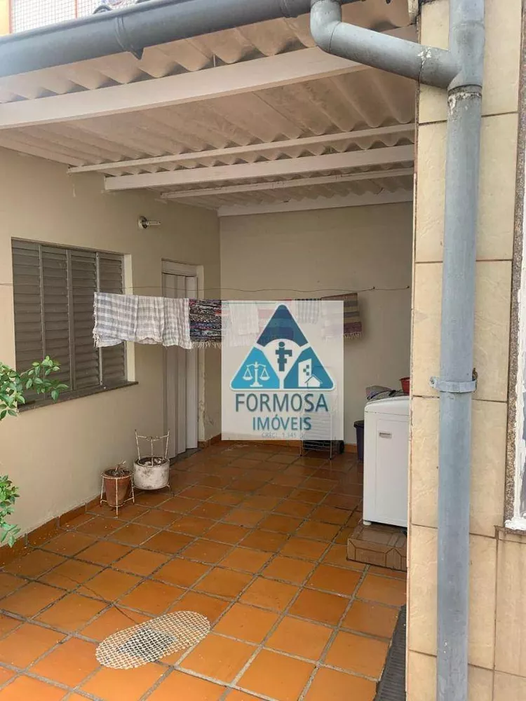 Casa à venda com 3 quartos, 200m² - Foto 3