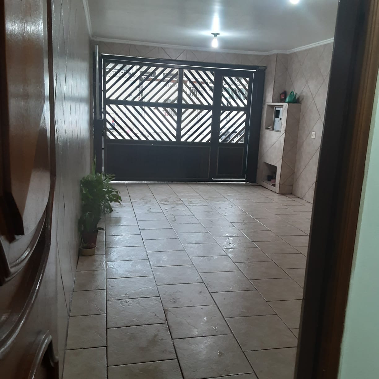 Casa à venda com 2 quartos, 148m² - Foto 1