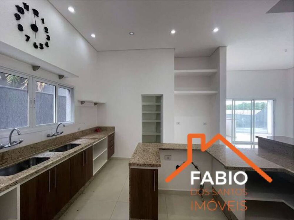 Casa de Condomínio à venda com 3 quartos, 271m² - Foto 2