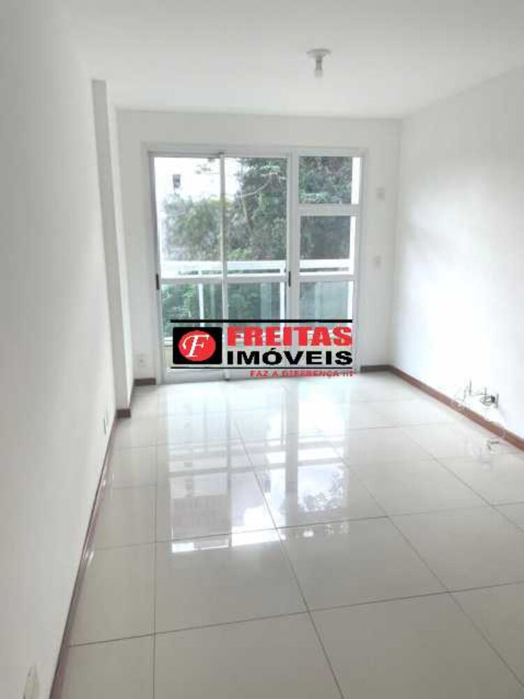 Apartamento à venda com 2 quartos, 90m² - Foto 2