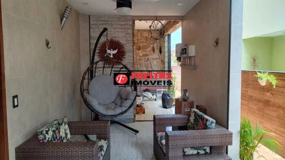 Casa, 3 quartos, 200 m² - Foto 11