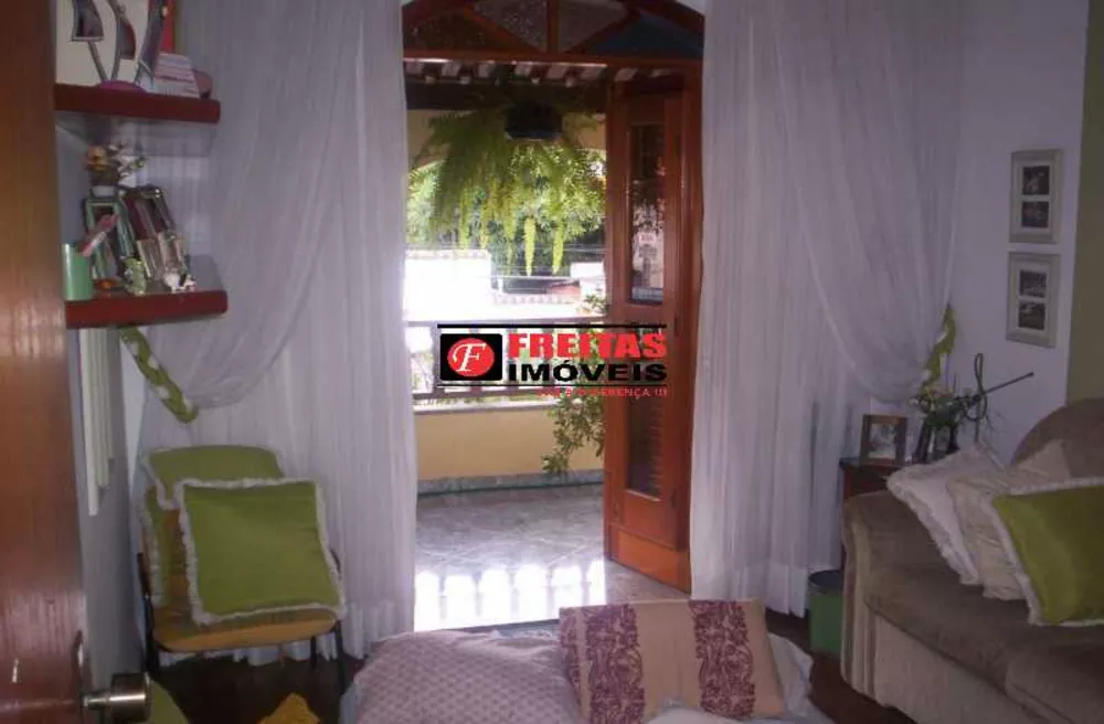 Casa, 4 quartos, 235 m² - Foto 15