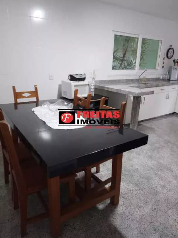 Casa à venda com 4 quartos, 150m² - Foto 5