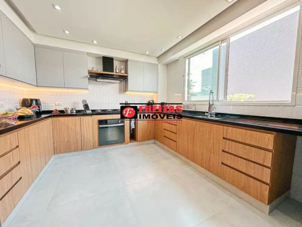 Casa, 5 quartos, 561 m² - Foto 15