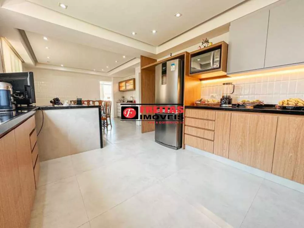 Casa, 5 quartos, 561 m² - Foto 8