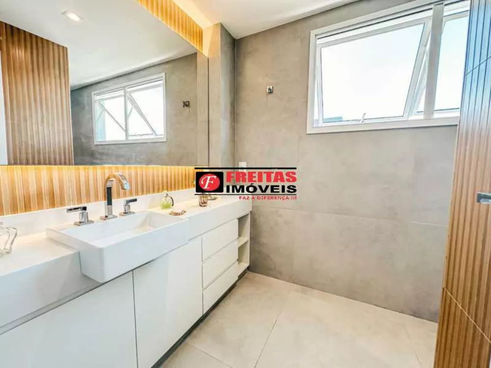 Casa, 5 quartos, 561 m² - Foto 18