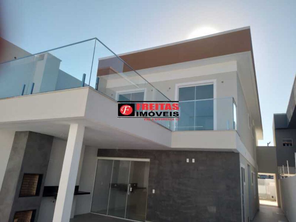 Casa, 3 quartos, 214 m² - Foto 1