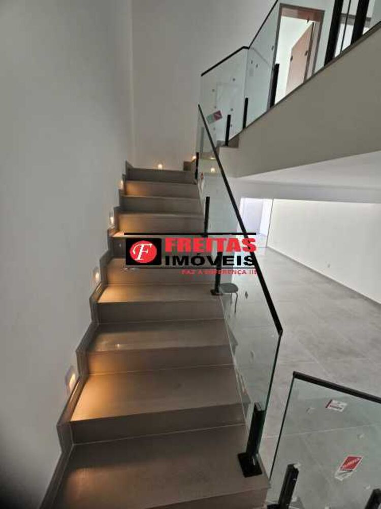 Casa, 4 quartos, 210 m² - Foto 4