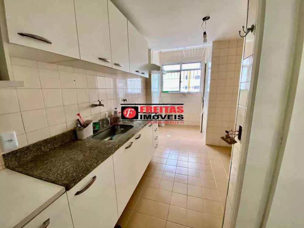 Apartamento à venda com 2 quartos, 69m² - Foto 4