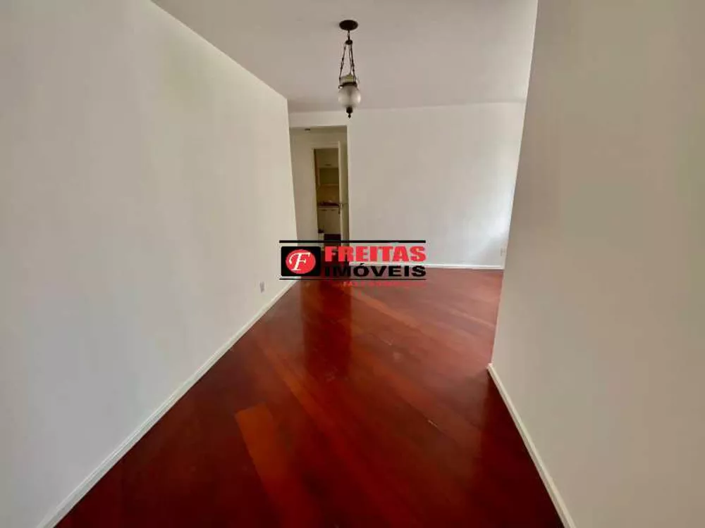 Apartamento à venda com 2 quartos, 69m² - Foto 3