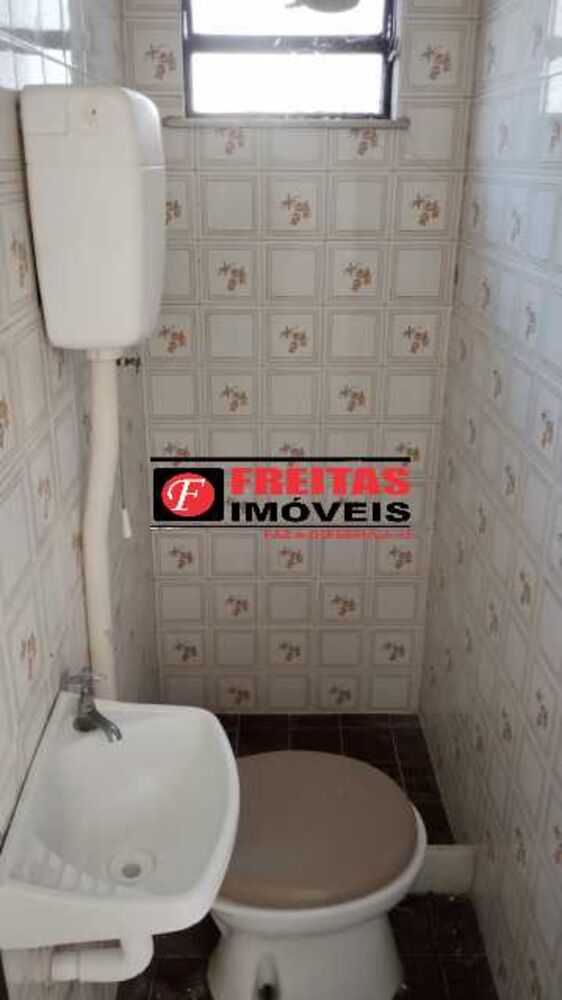Casa à venda com 4 quartos, 210m² - Foto 5