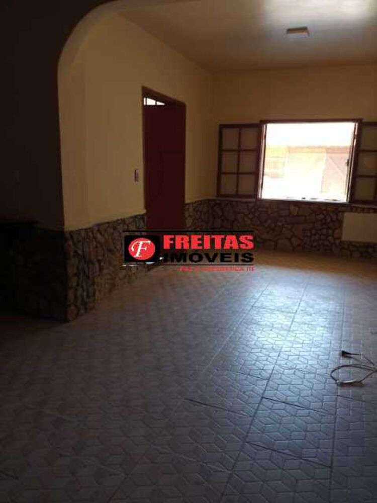 Casa à venda e aluguel com 4 quartos, 550m² - Foto 5