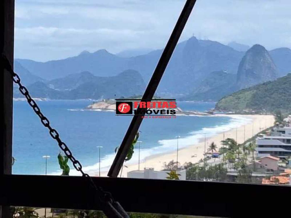 Casa à venda com 4 quartos, 265m² - Foto 5