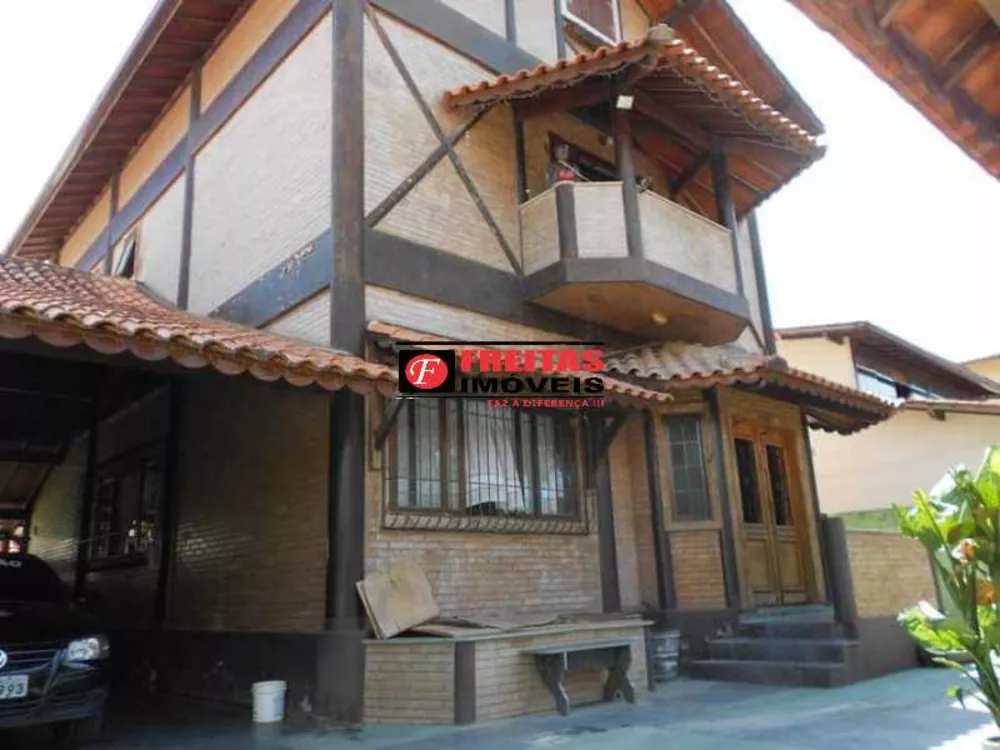 Casa, 3 quartos, 264 m² - Foto 1
