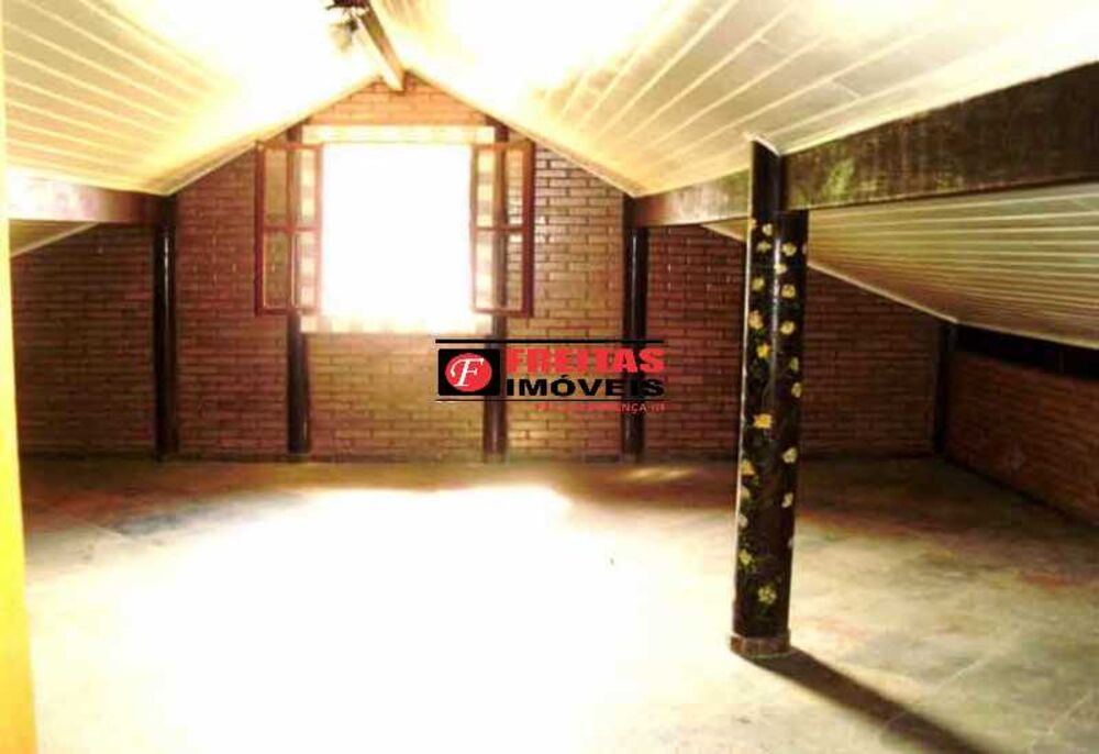 Casa à venda com 3 quartos, 264m² - Foto 16
