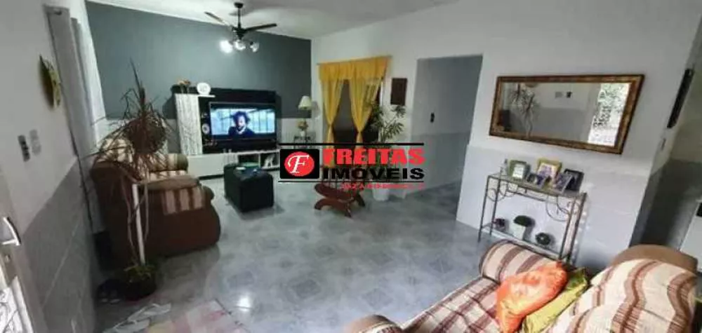 Casa, 6 quartos, 200 m² - Foto 2