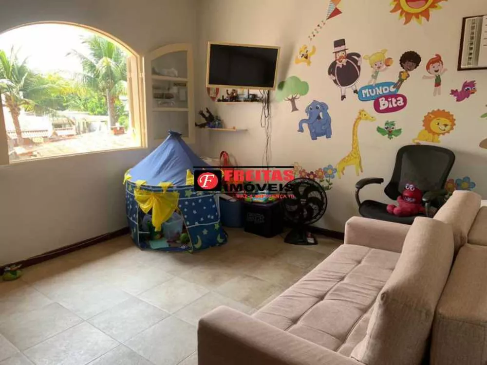 Casa, 4 quartos, 213 m² - Foto 14