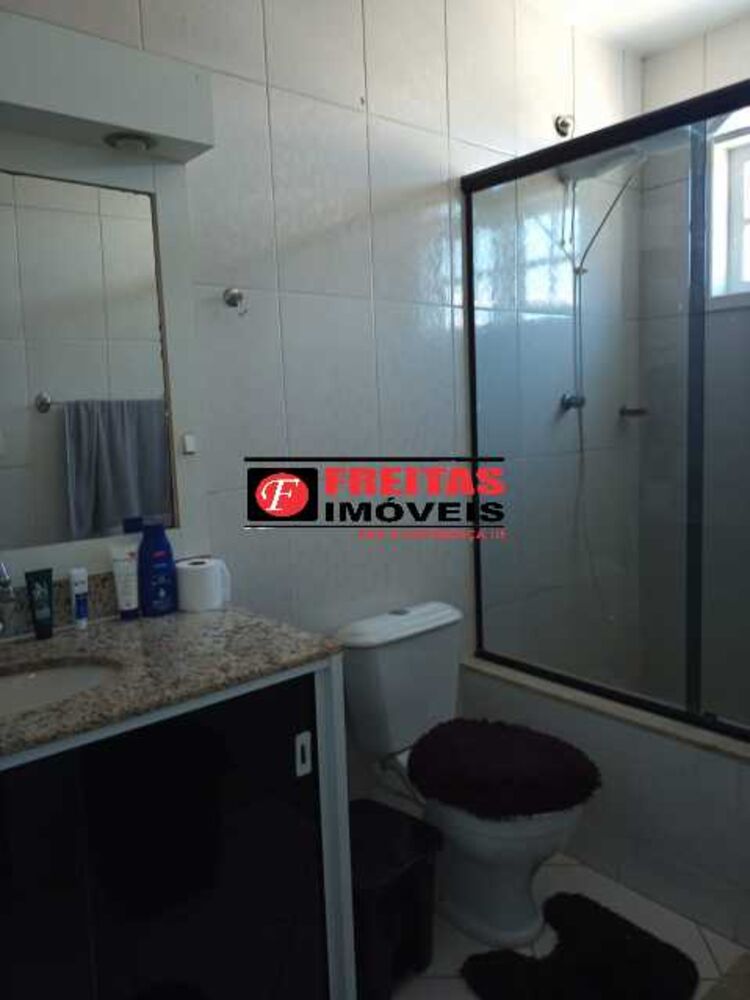 Casa à venda com 3 quartos, 380m² - Foto 8