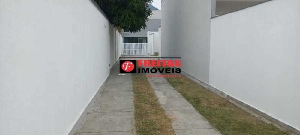 Casa à venda com 3 quartos, 100m² - Foto 3