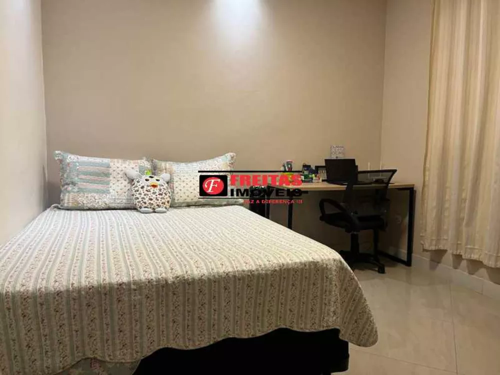 Casa, 3 quartos, 199 m² - Foto 14