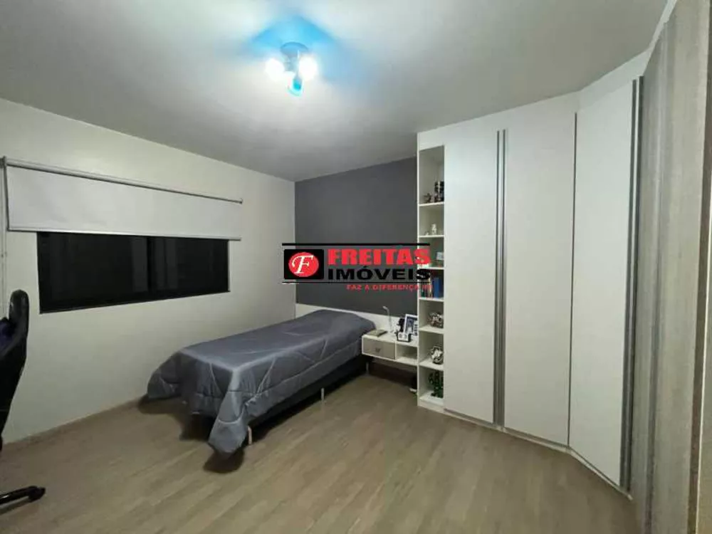 Casa, 3 quartos, 199 m² - Foto 10