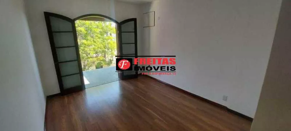 Casa, 6 quartos, 340 m² - Foto 3