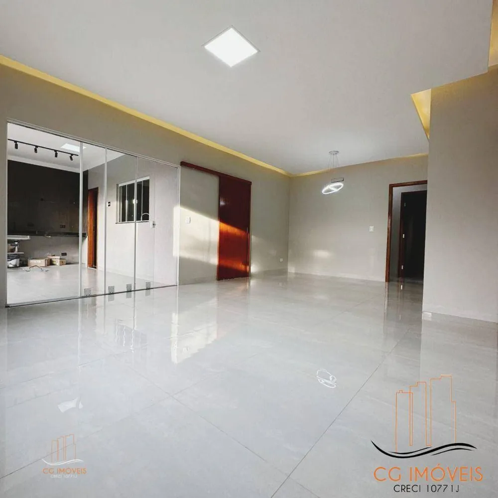Casa, 3 quartos, 131 m² - Foto 2