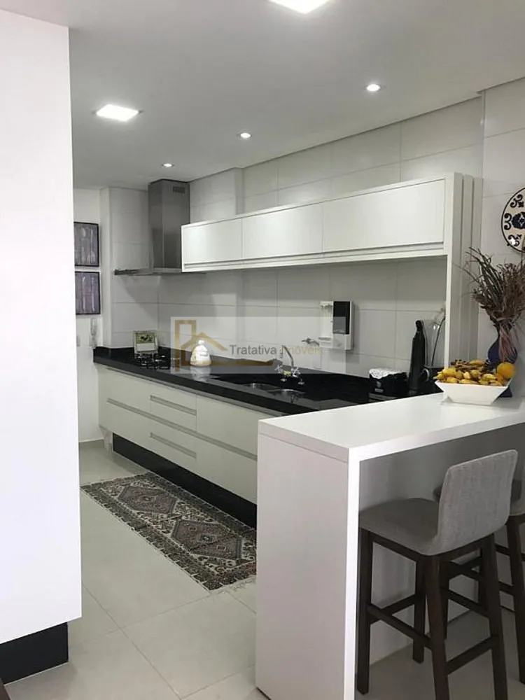 Apartamento, 3 quartos, 232 m² - Foto 2