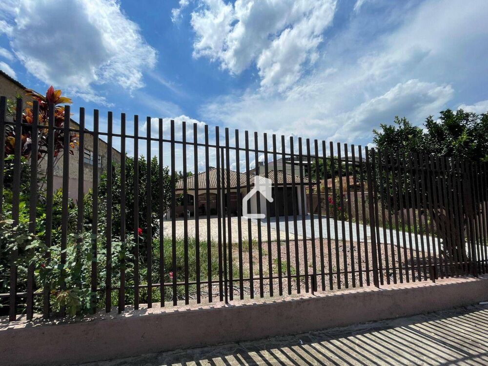 Casa, 5 quartos, 150 m² - Foto 2