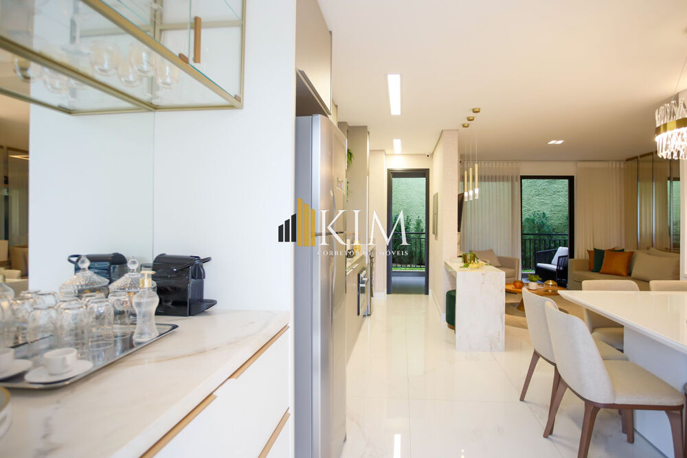 Apartamento à venda com 3 quartos, 81m² - Foto 2