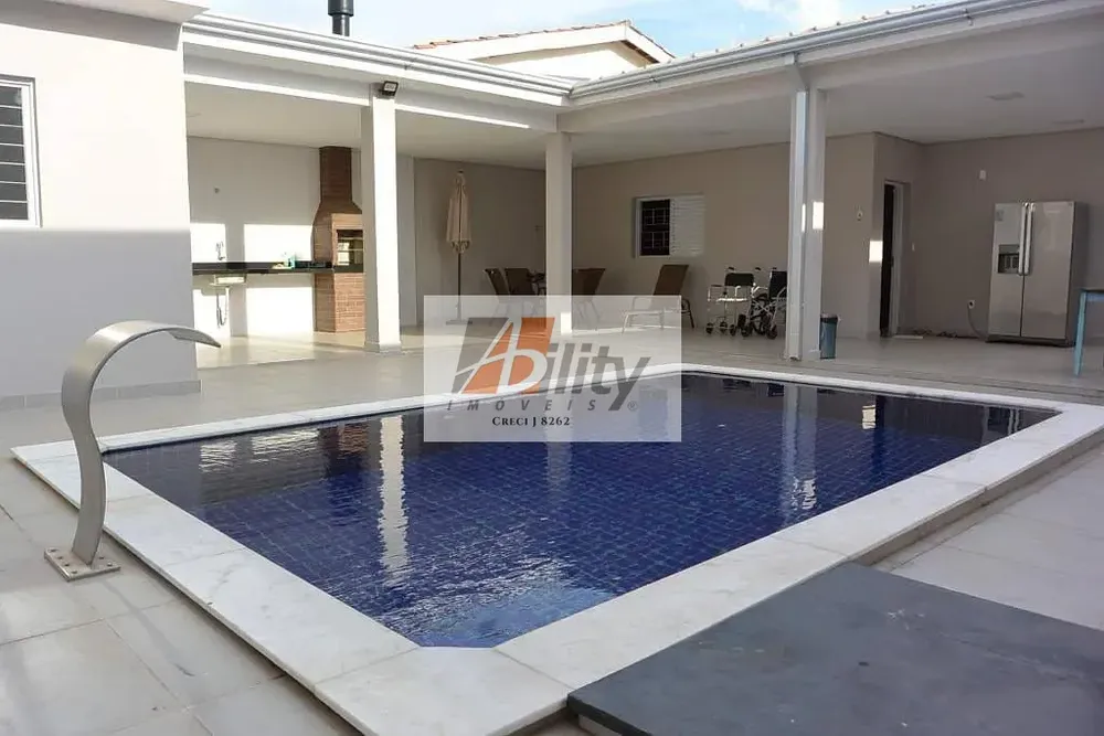 Casa, 3 quartos, 210 m² - Foto 1