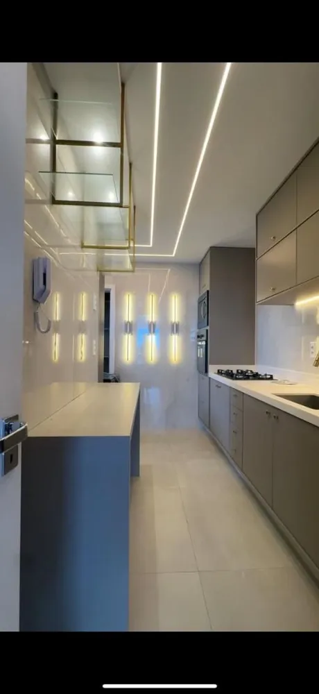 Cobertura, 4 quartos, 220 m² - Foto 2