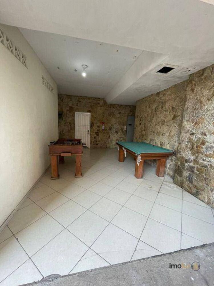 Apartamento à venda com 2 quartos, 80m² - Foto 3